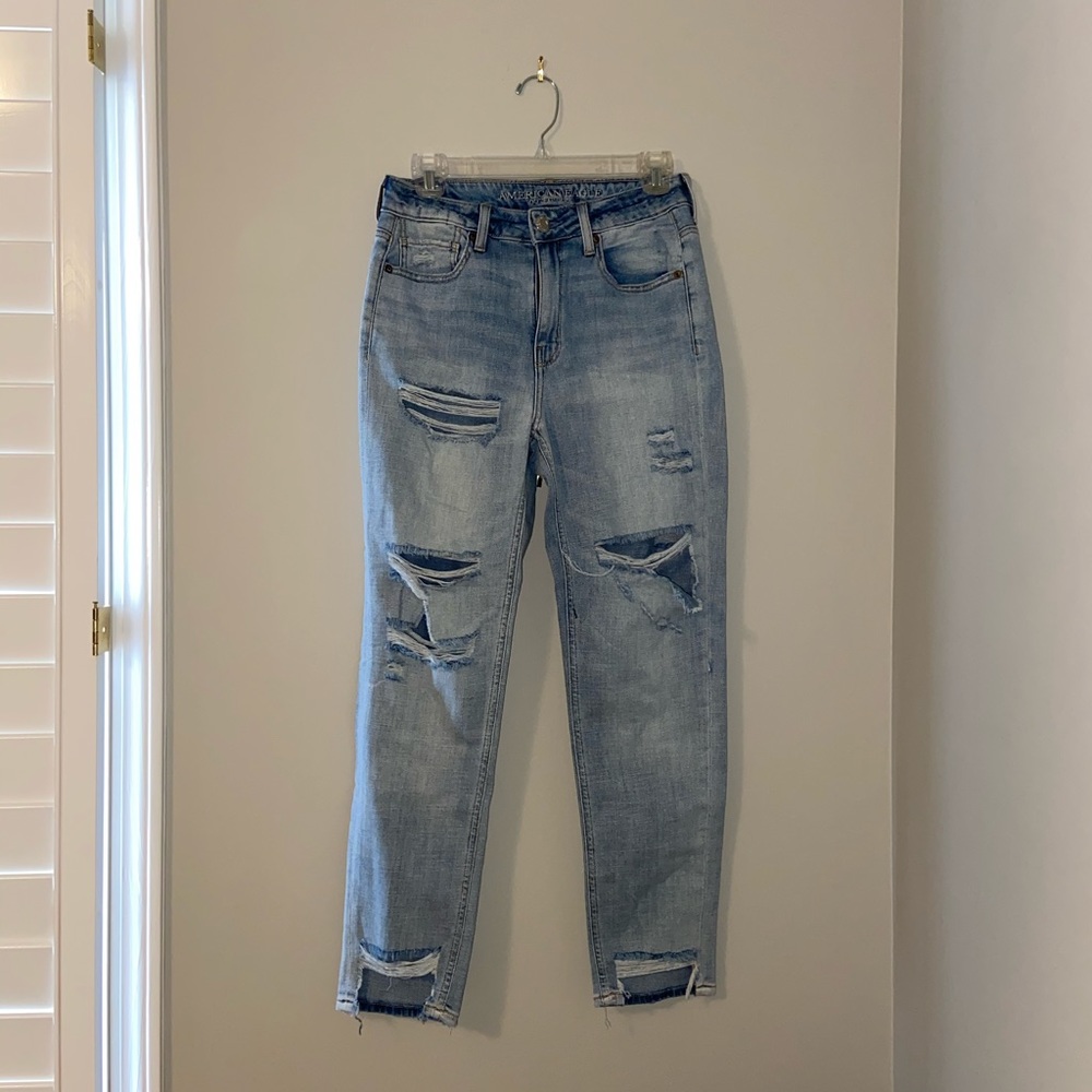 BRAND NEW American Eagle boyfriend jeans!!